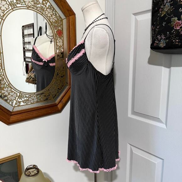 Y2K Dreamgirl Black & White Pinstripe Pink Lace Trim Lingerie Slip w Underwire - Picture 4 of 8